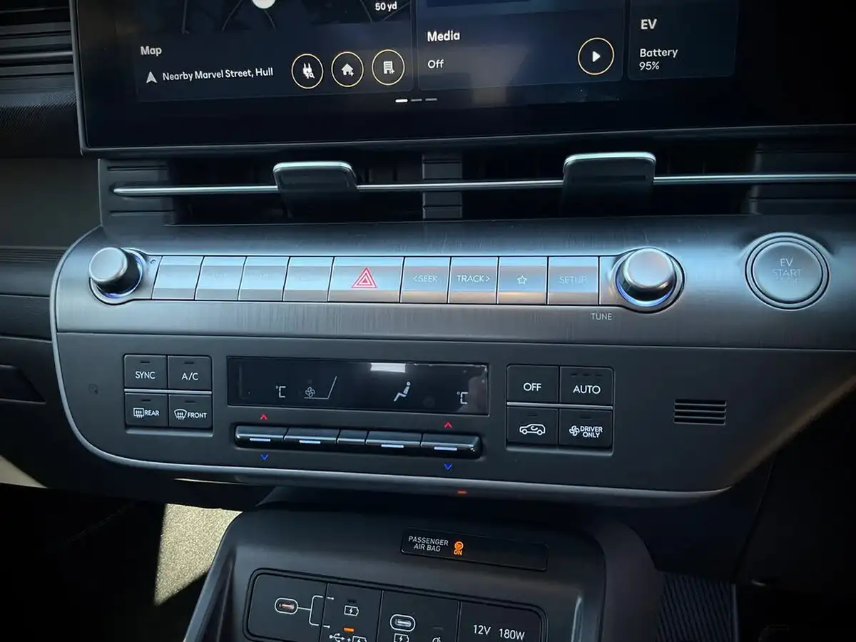 2024-hyundai-kona-e-ultimate-218ps-65kwh-big-30