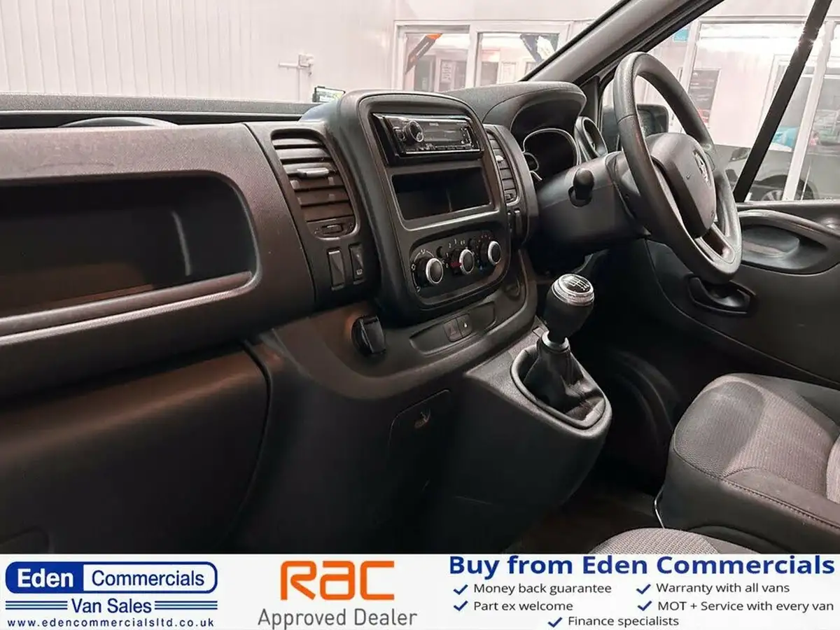2021-renault-trafic-20dci-ll30-energy-120-business-panel-big-13