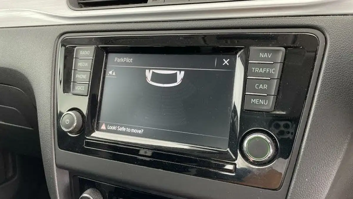 2018-skoda-rapid-spaceback-10-tsi-se-tech-109ps-big-13