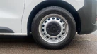 2024-peugeot-expert-small-16
