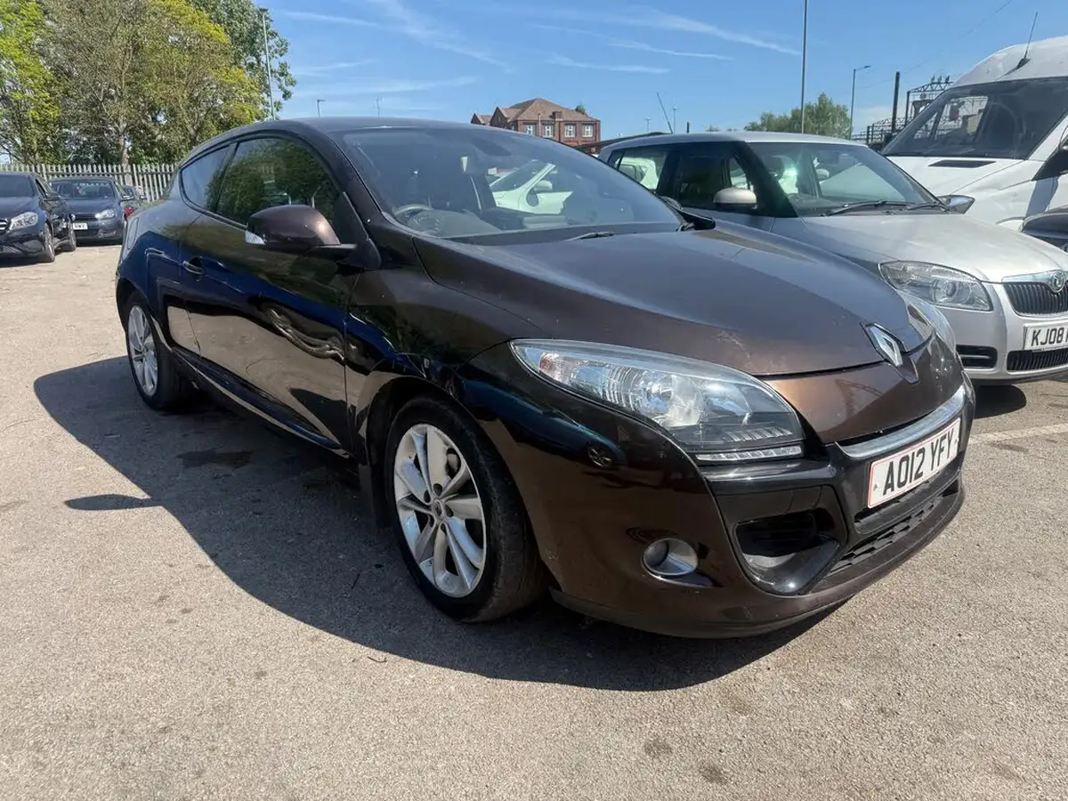 2012-renault-megane-15dci-dynamique-tom-tom-coupe-3d-big-6