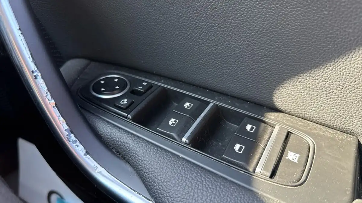 2019-kia-ceed-14-t-gdi-3-hatchback-big-31