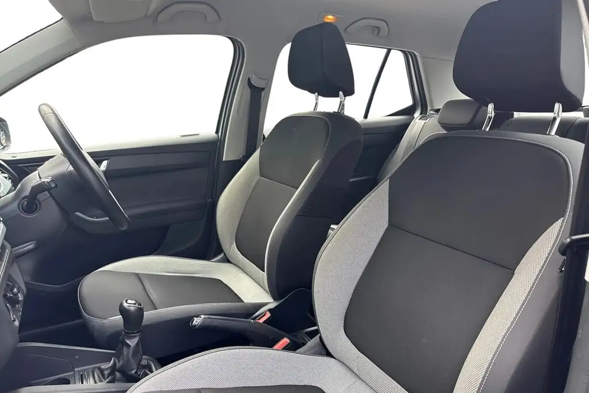 2018-skoda-fabia-10-tsi-se-95ps-ss-hatchback-big-15
