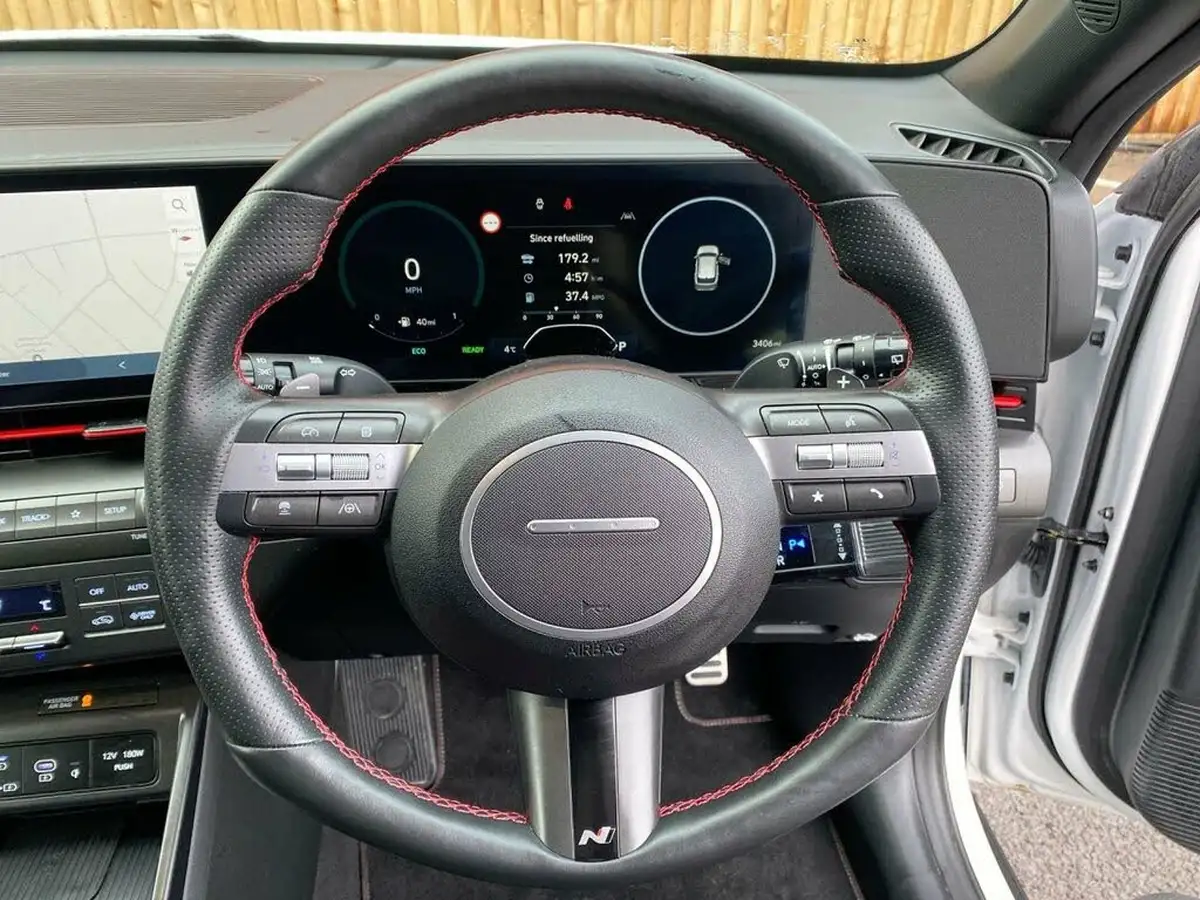 2024-hyundai-kona-16-gdi-n-line-141ps-dct-big-14