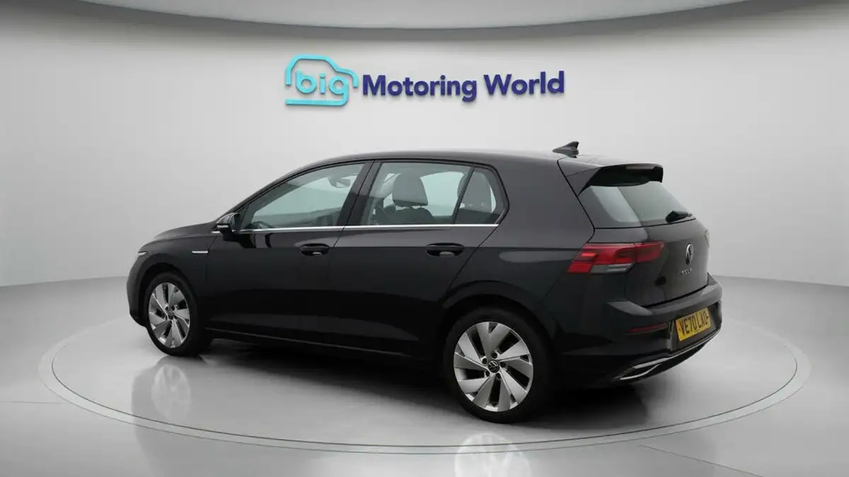 2021-volkswagen-golf-15-tsi-style-150ps-hatchback-big-5