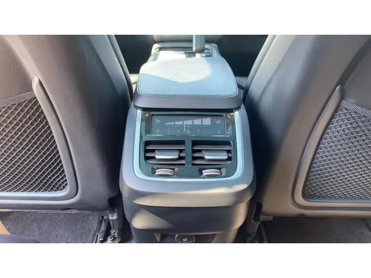 2022-volvo-xc90-20td-b5-plus-big-40