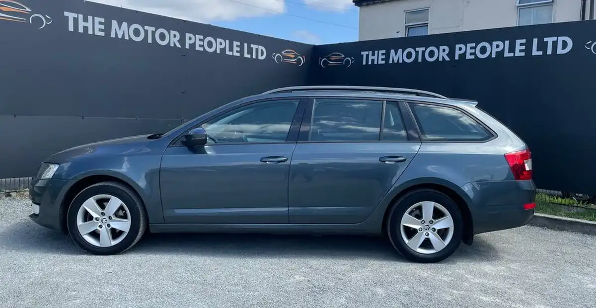 2016-skoda-octavia-20tdi-se-estate-big-4