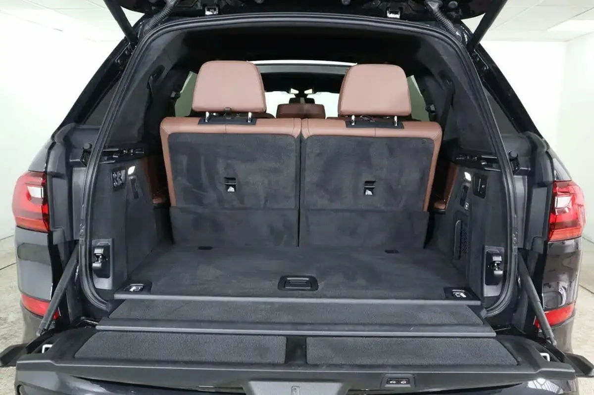2022-bmw-x7-30td-xdrive-40d-m-sport-big-65