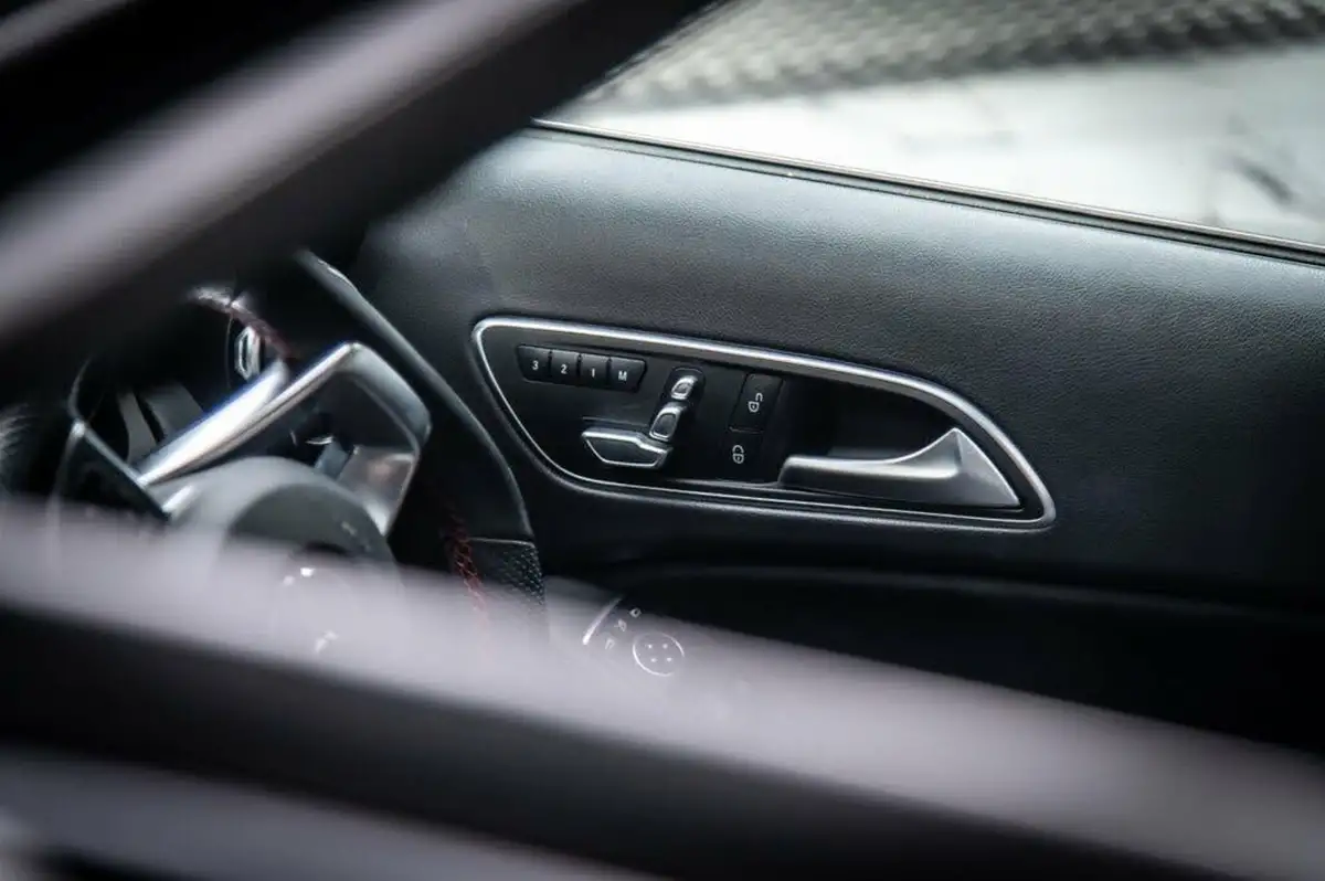2020-mercedes-benz-gla-class-16-gla-200-amg-line-edition-plus-7g-dct-big-43