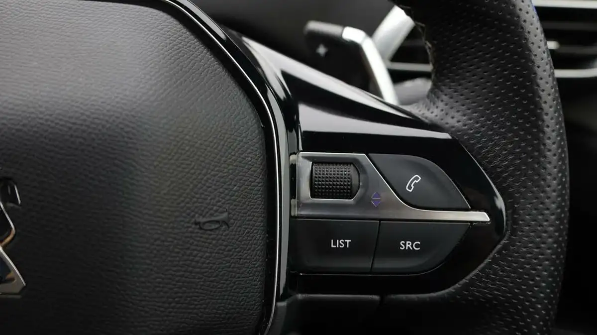 2022-peugeot-3008-suv-12-puretech-gt-premium-big-25