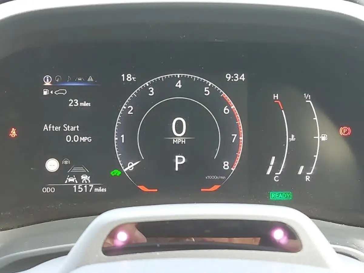 2024-lexus-lbx-15-premium-big-18