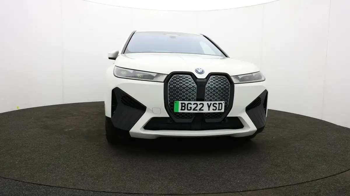 2022-bmw-ix-e-xdrive-40-m-sport-big-51