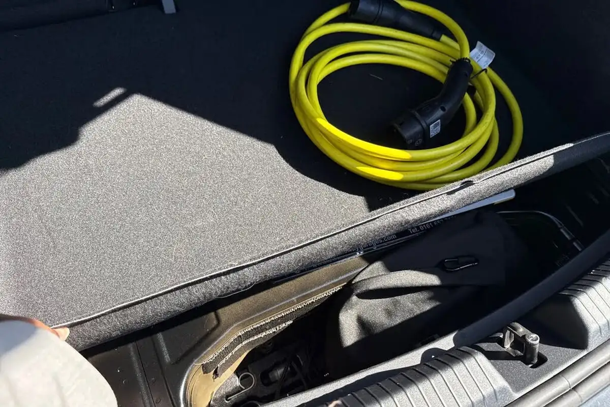 2024-volkswagen-id3-e-pro-match-59kwh-big-30