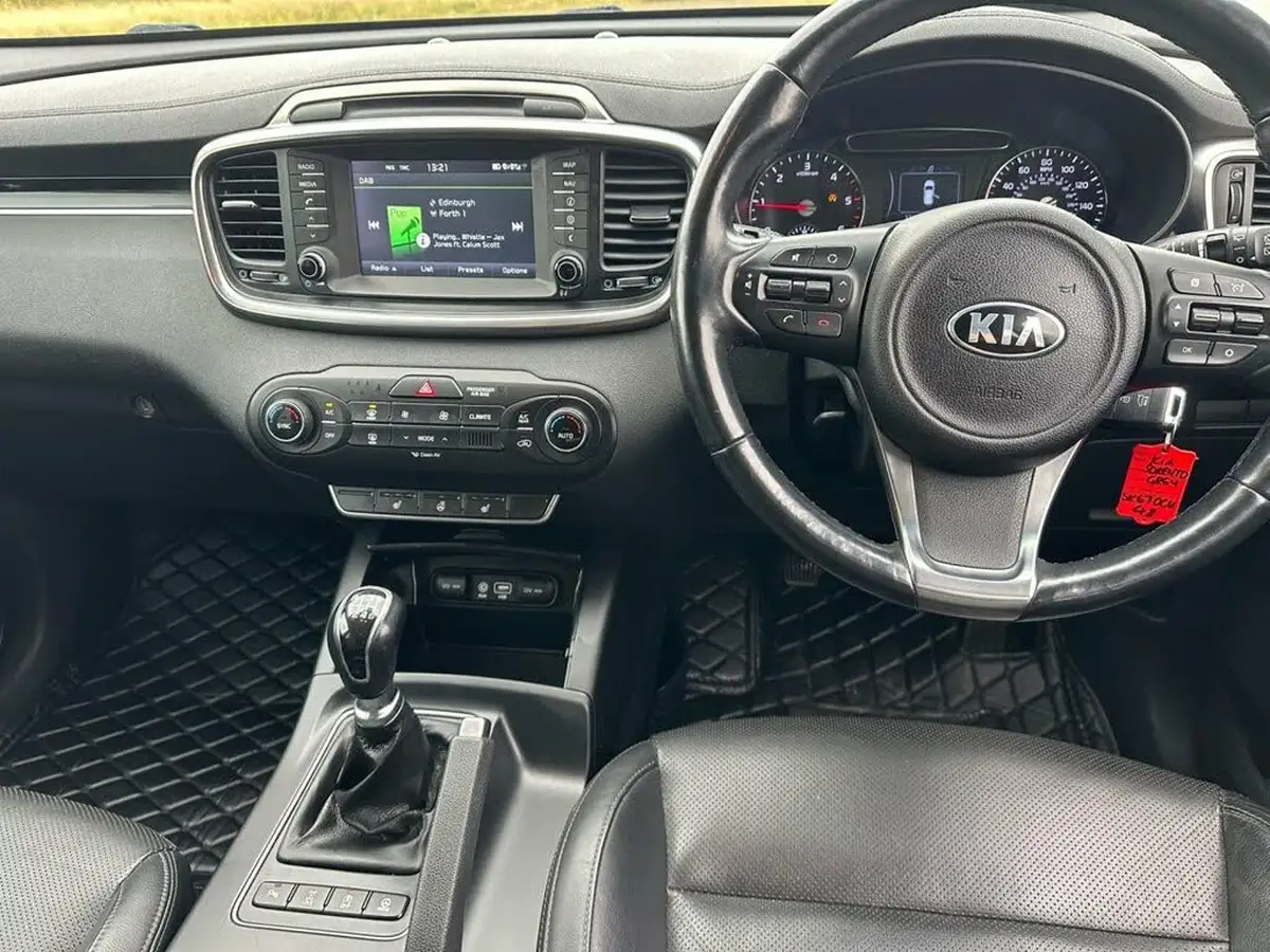 2017-kia-sorento-22-crdi-kx-2-big-18