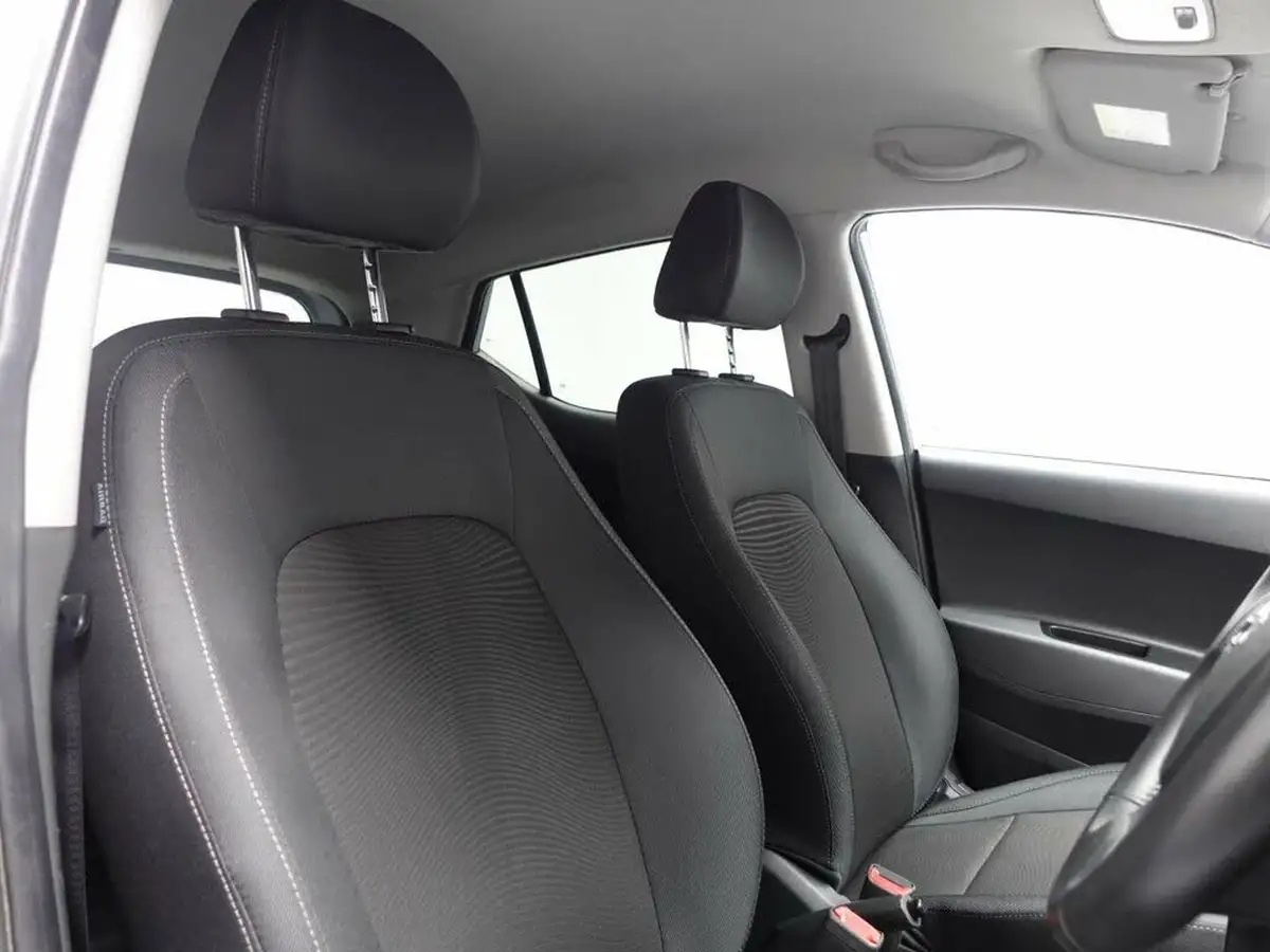 2019-hyundai-i10-10-play-big-1