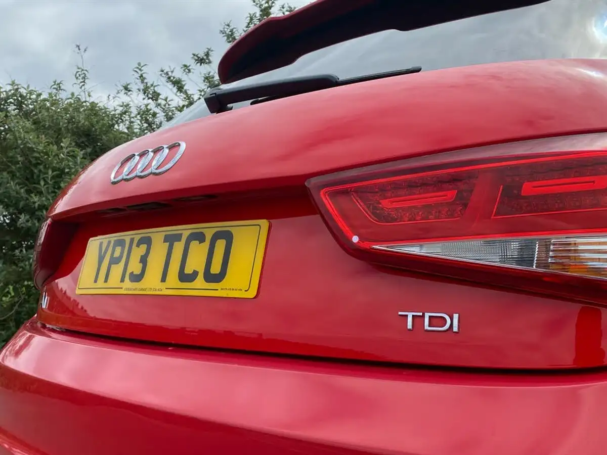 2013-audi-a1-20td-black-edition-sportback-5d-big-25