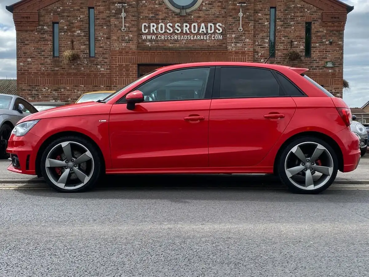 2013-audi-a1-20td-black-edition-sportback-5d-big-1