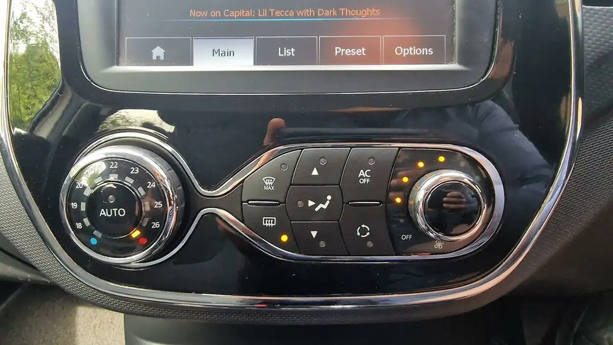 2015-renault-captur-15dci-dynamique-s-90bhp-edc-auto-big-10