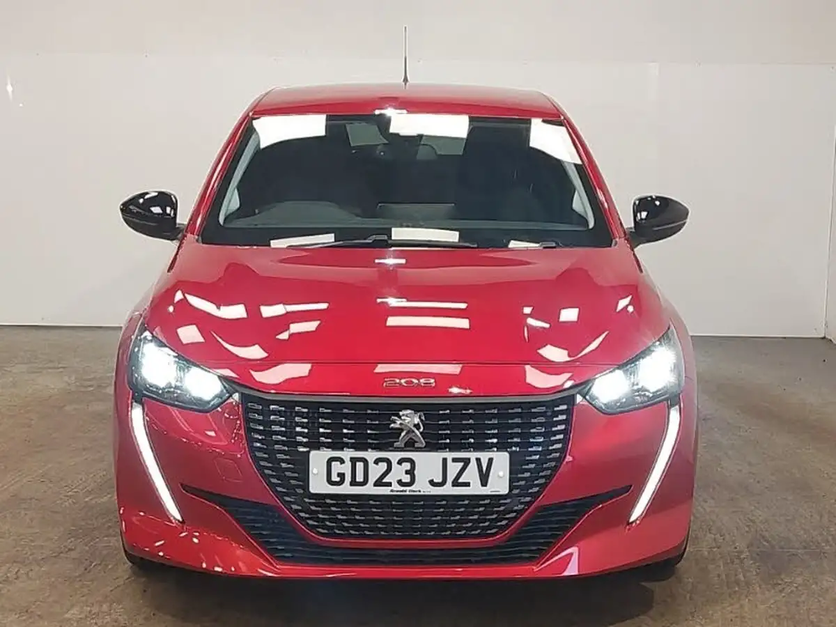 2023-peugeot-208-12-puretech-allure-premium-100ps-big-18