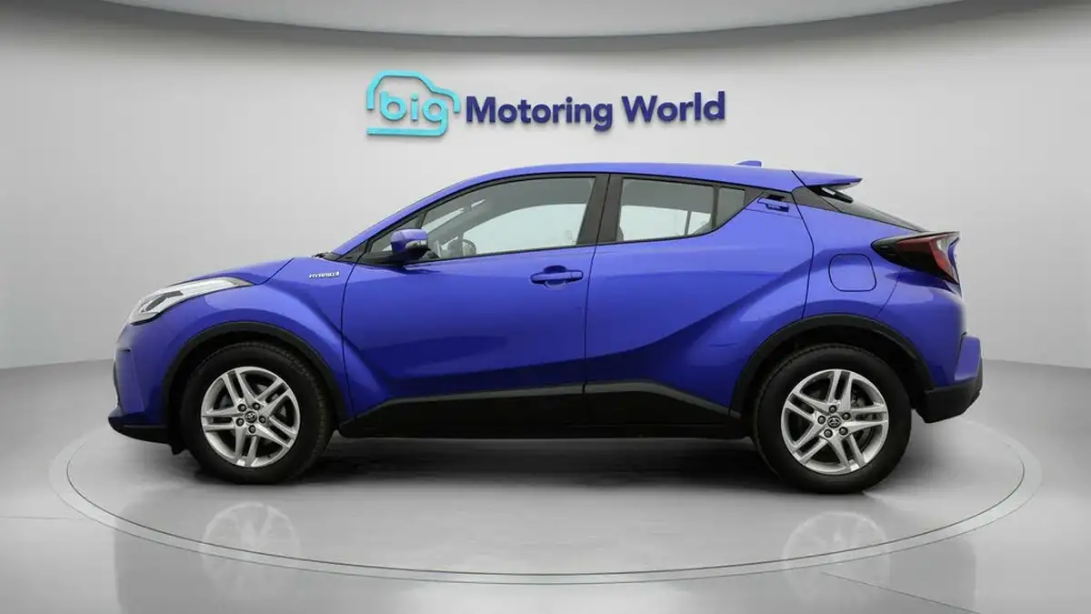 2021-toyota-c-hr-18-vvt-i-icon-big-3