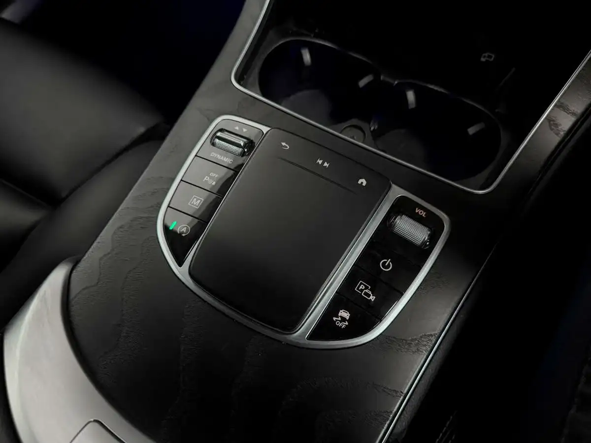 2022-mercedes-benz-glc-class-20d-glc300d-amg-line-premium-245ps-station-wagon-5d-1950cc-big-36