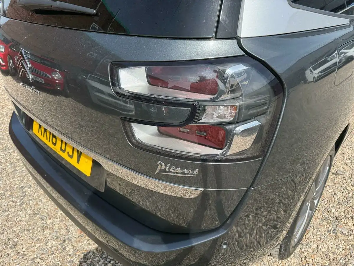 2016-citroen-grand-c4-picasso-16bluehdi-flair-eat6-big-76