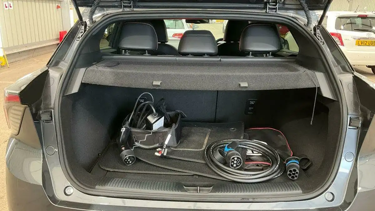 2023-mg-mg4-e-xpower-ev-big-6