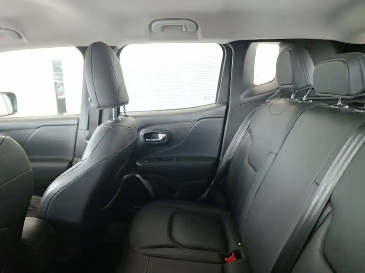 2019-jeep-renegade-10-gse-limited-big-5