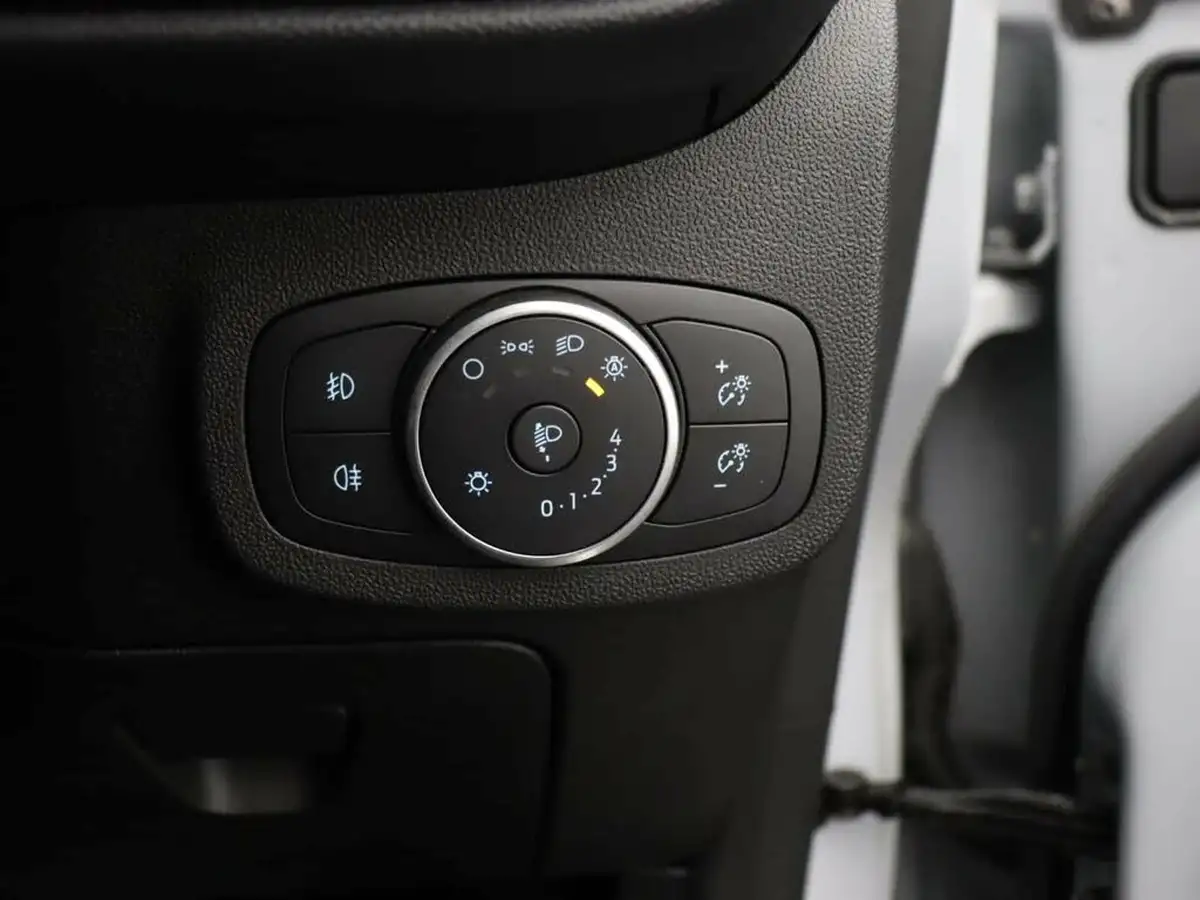 2019-ford-fiesta-10t-active-x-125ps-big-31