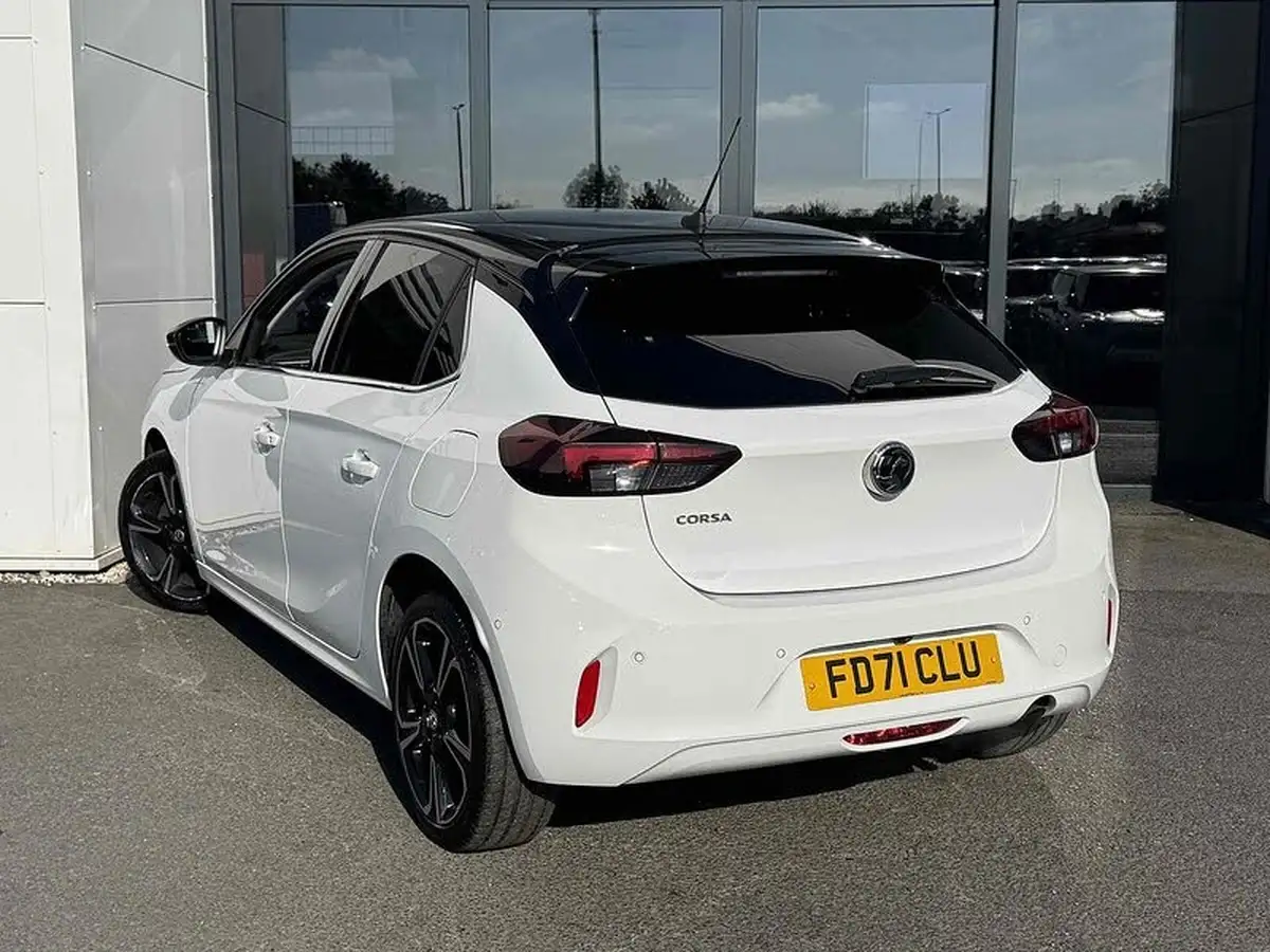 2022-vauxhall-corsa-12i-elite-edition-big-2