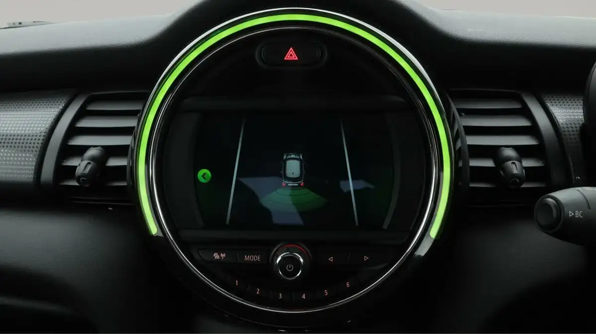 2020-mini-cooper-15-cooper-classic-hatchback-3d-auto-big-26