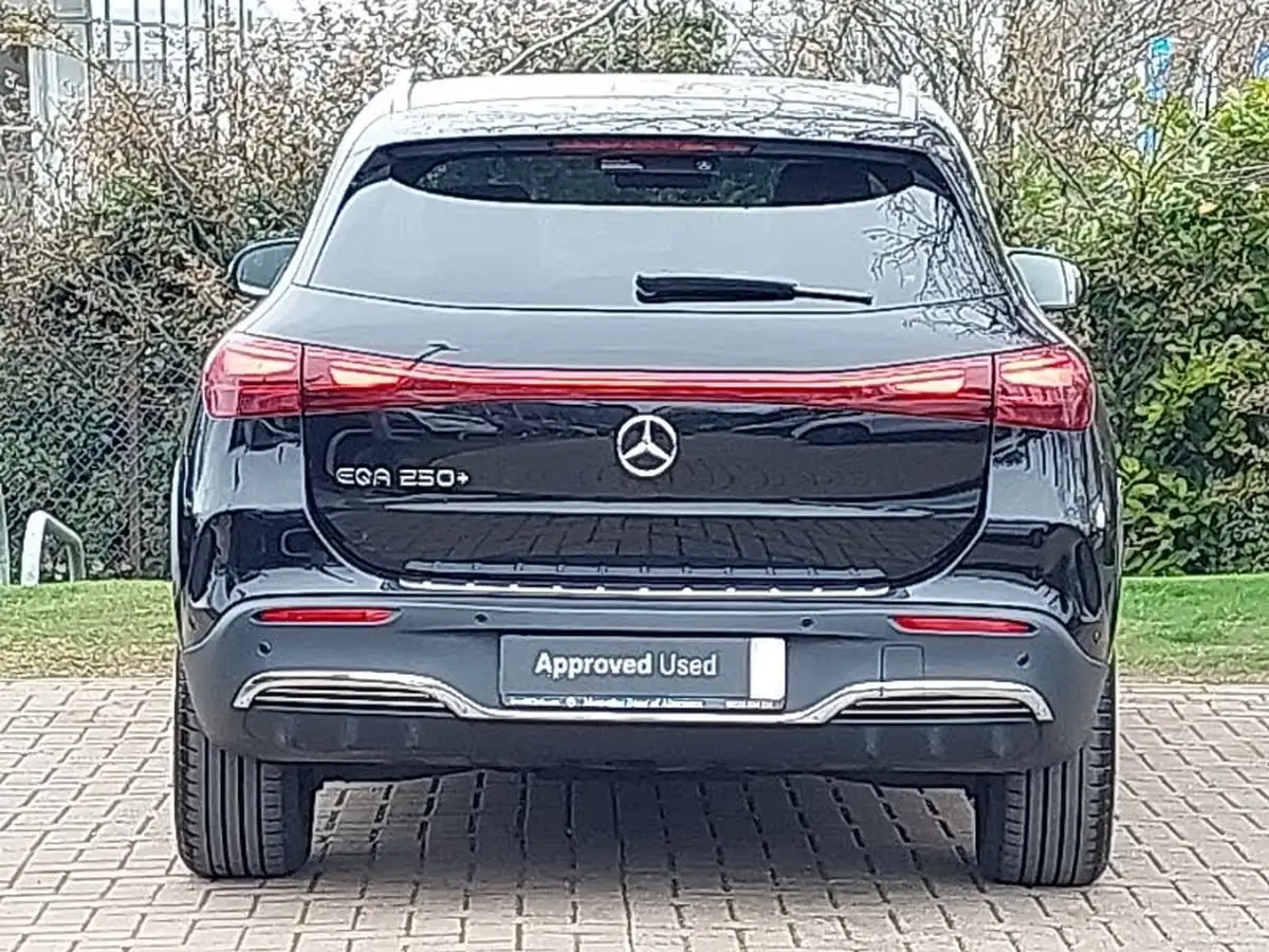 2024-mercedes-benz-eqa-e-eqa-250-amg-line-executive-big-18