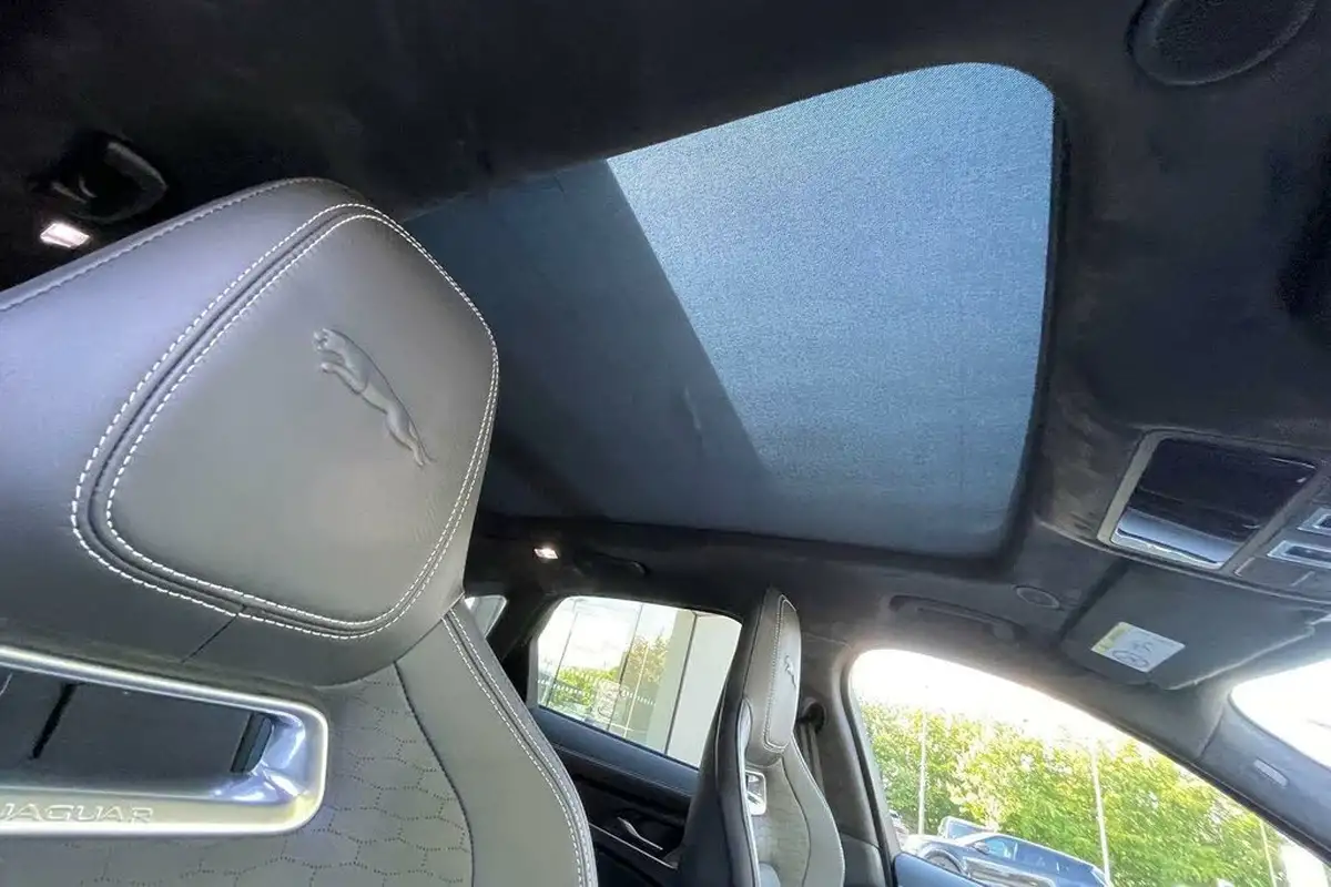 2024-jaguar-f-pace-20-d200-r-dynamic-hse-black-big-36