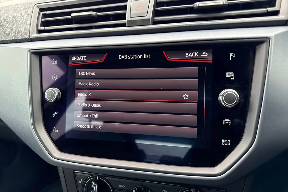 2019-seat-arona-16tdi-se-technology-lux-115ps-ss-big-47