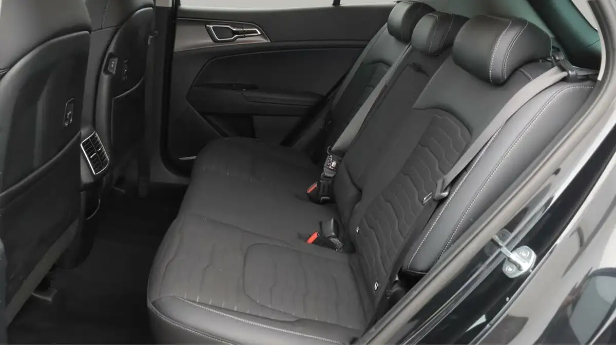 2022-kia-sportage-16crdi-3-big-16