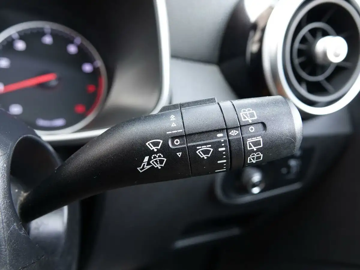 2019-mg-zs-suv-15-vti-tech-exclusive-105bhp-big-17