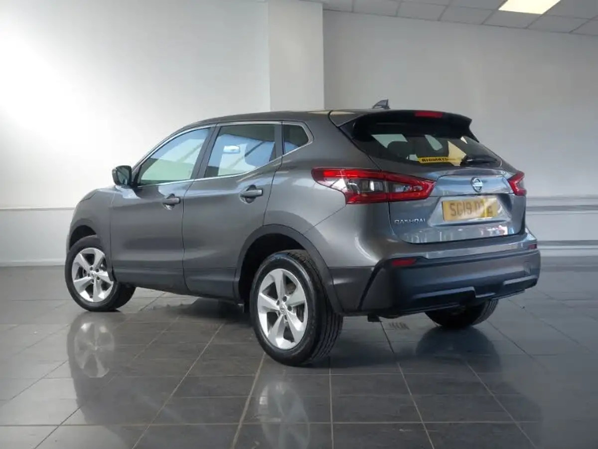 2019-nissan-qashqai-13-dig-t-acenta-premium-140ps-big-1