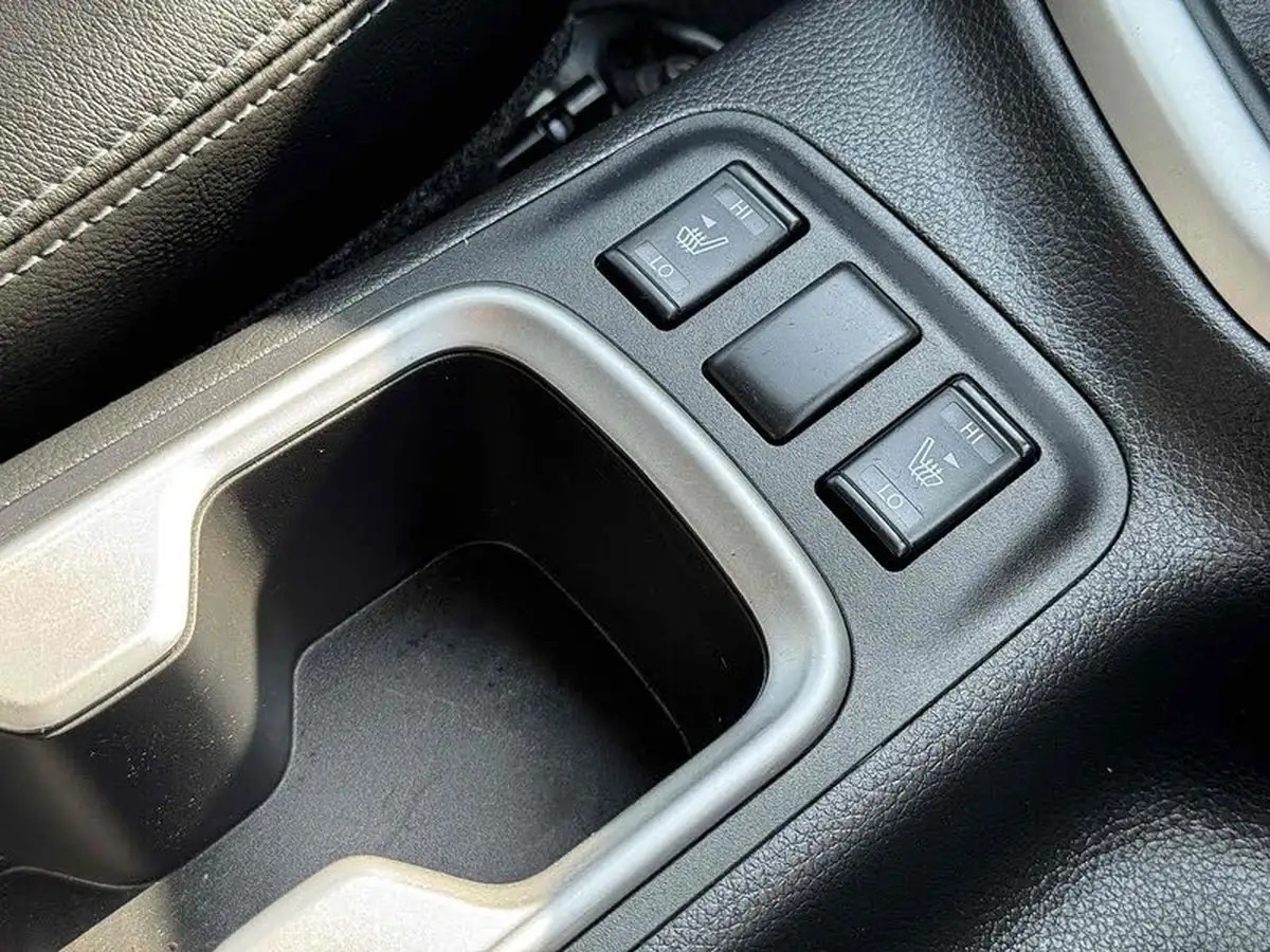 2021-nissan-navara-23dci-tt-tekna-8-navileather-big-20