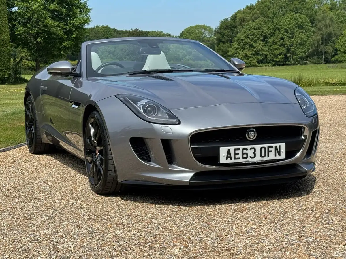 2013-jaguar-f-type-30-big-30