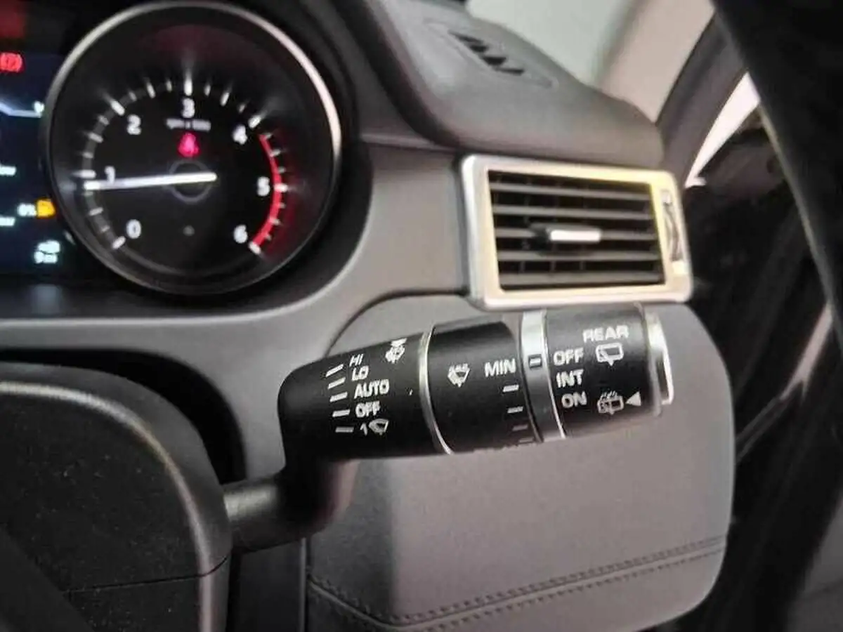2018-land-rover-discovery-sport-20td4-hse-182ps-auto-big-27