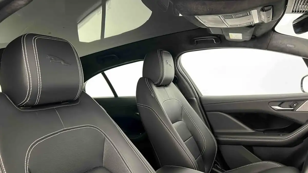 2023-jaguar-i-pace-ev400-hse-black-big-33