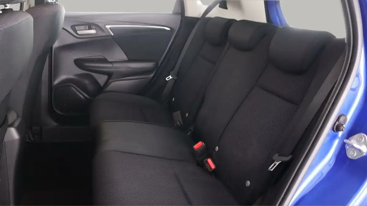 2019-honda-jazz-13-i-vtec-se-big-15