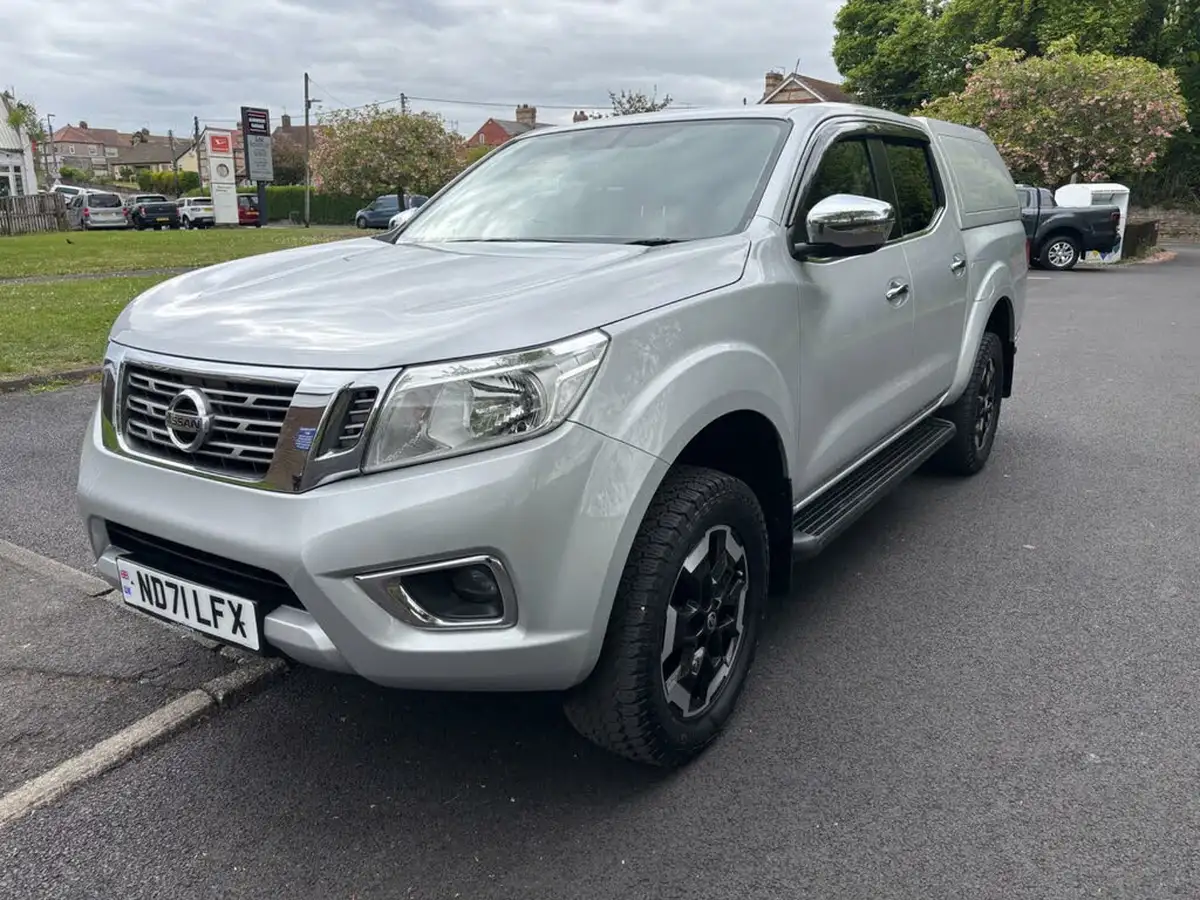 2021-nissan-navara-23dci-tt-n-connecta-8-navi-auto-big-2