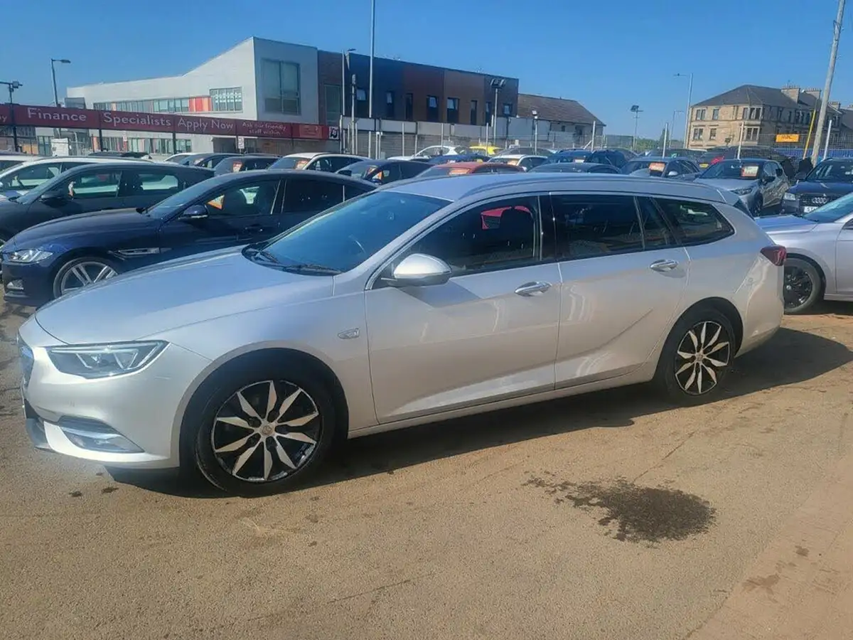 2017-vauxhall-insignia-sports-tourer-20td-tech-line-nav-ss-big-5