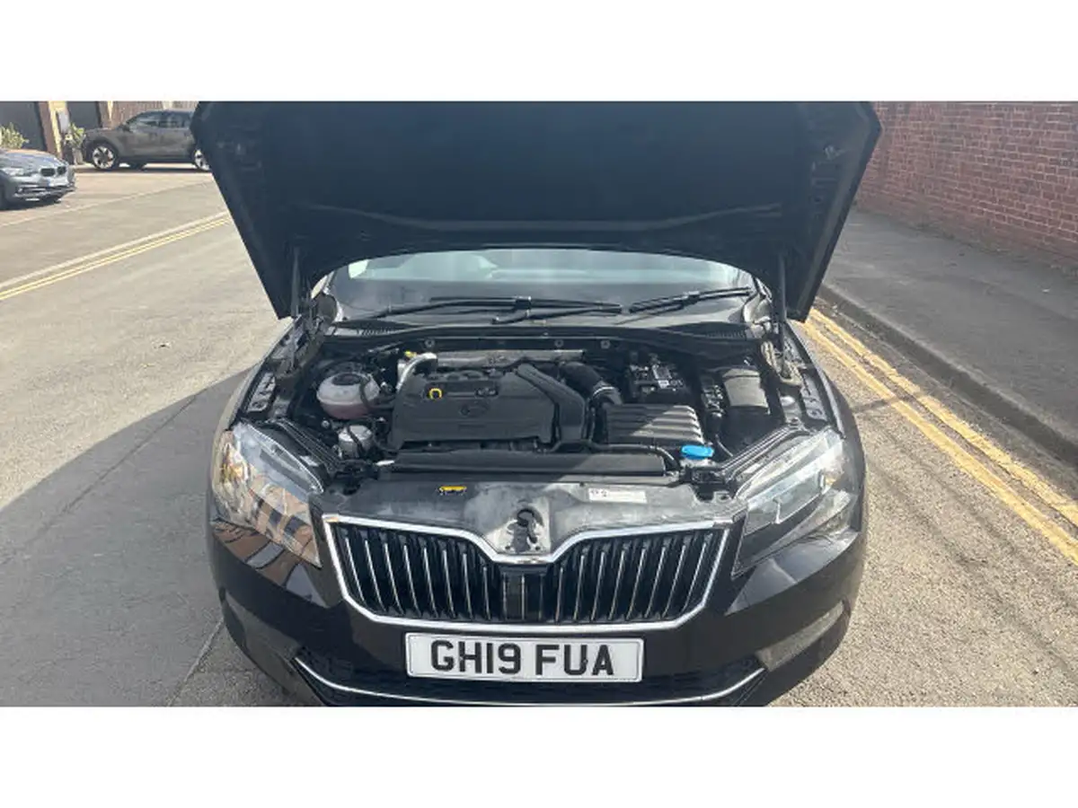 2019-skoda-superb-15-tsi-se-technology-hatchback-dsg-big-7