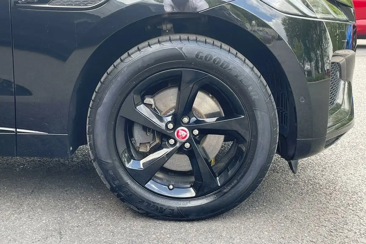 2021-jaguar-f-pace-20-d200-r-dynamic-s-mhev-big-22