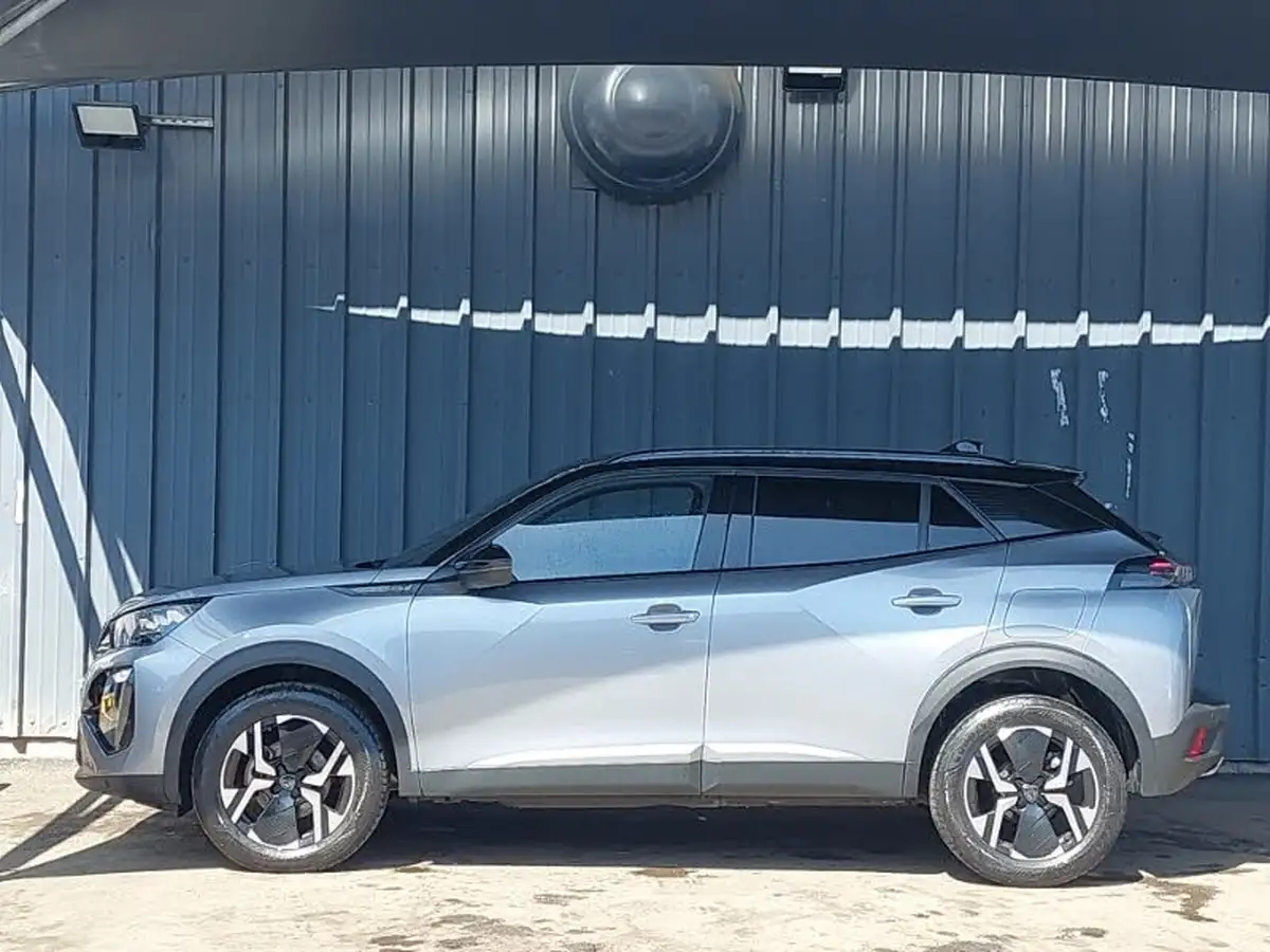 2024-peugeot-2008-suv-12-puretech-gt-130ps-eat8-big-3