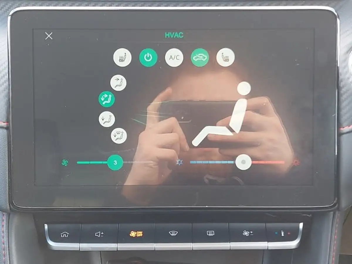 2024-mg-zs-suv-10t-gdi-exclusive-big-15