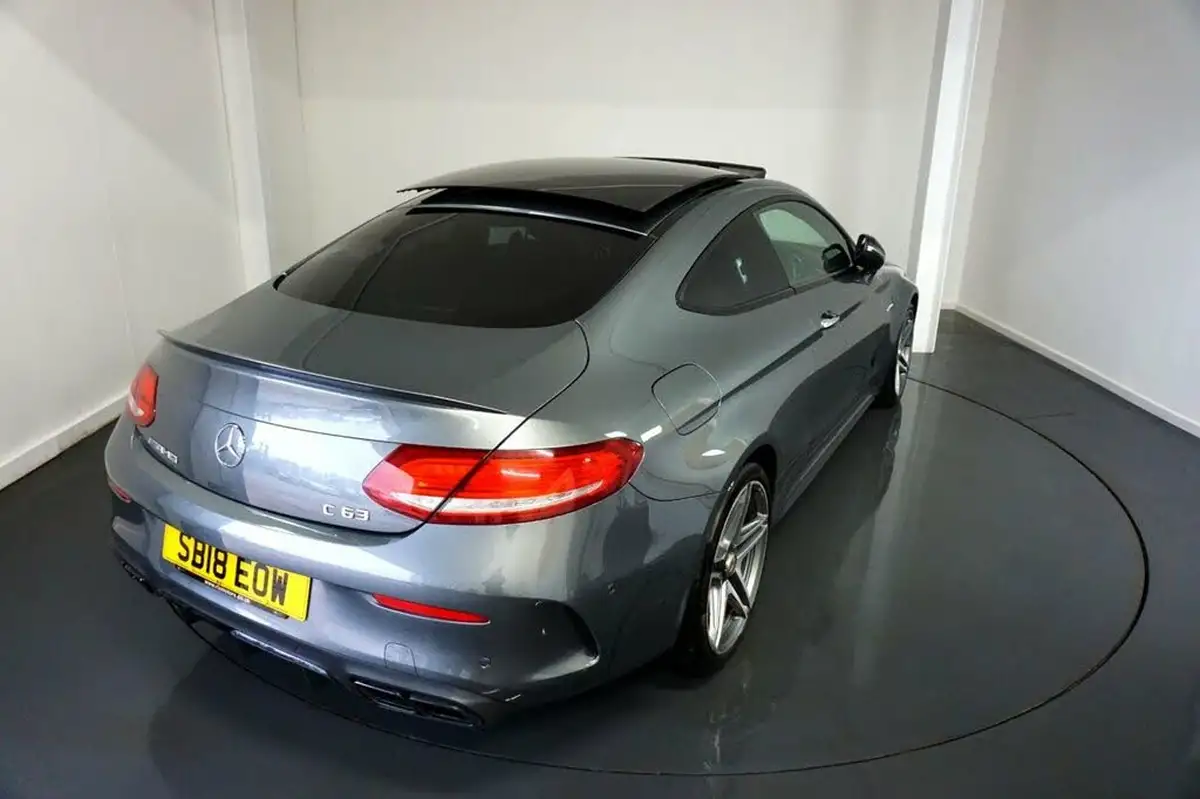 2018-mercedes-benz-c-class-40-c63-amg-premiumss-coupe-2d-speedshift-mct-big-9