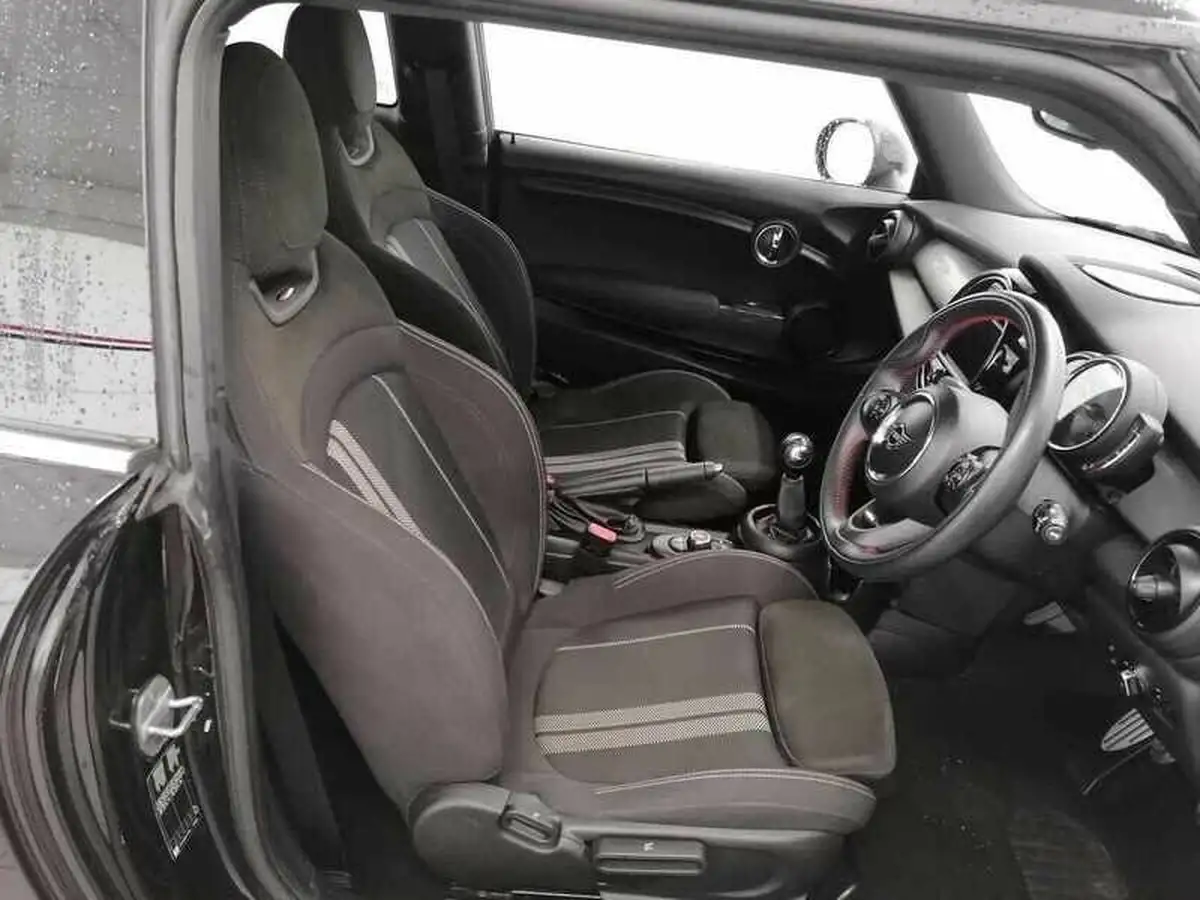 2019-mini-cooper-15-cooper-sport-hatchback-3d-big-12
